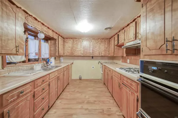 St James, MO 65559,316 E Hardy ST