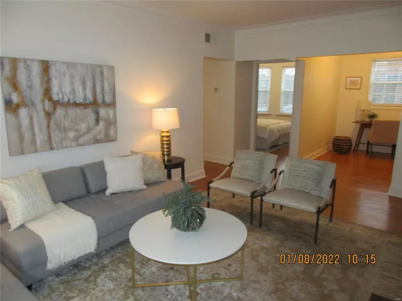 8054 Davis #80542N, St Louis, MO 63105