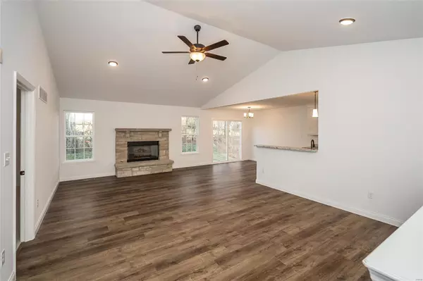 Cottleville, MO 63304,105 Cottleville Hill CT