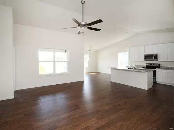 Wentzville, MO 63385,205 Homestretch LN