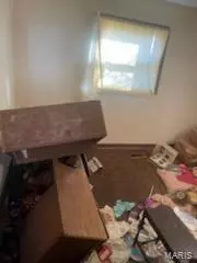 Christopher, IL 62822,212 W Sylvia