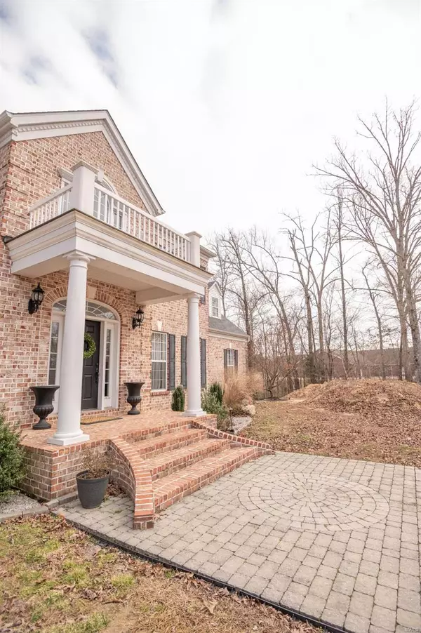 Poplar Bluff, MO 63901,1 Twin Oaks LN