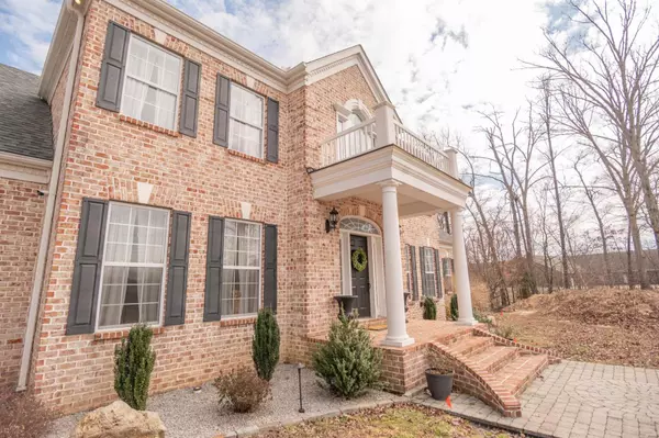 Poplar Bluff, MO 63901,1 Twin Oaks LN