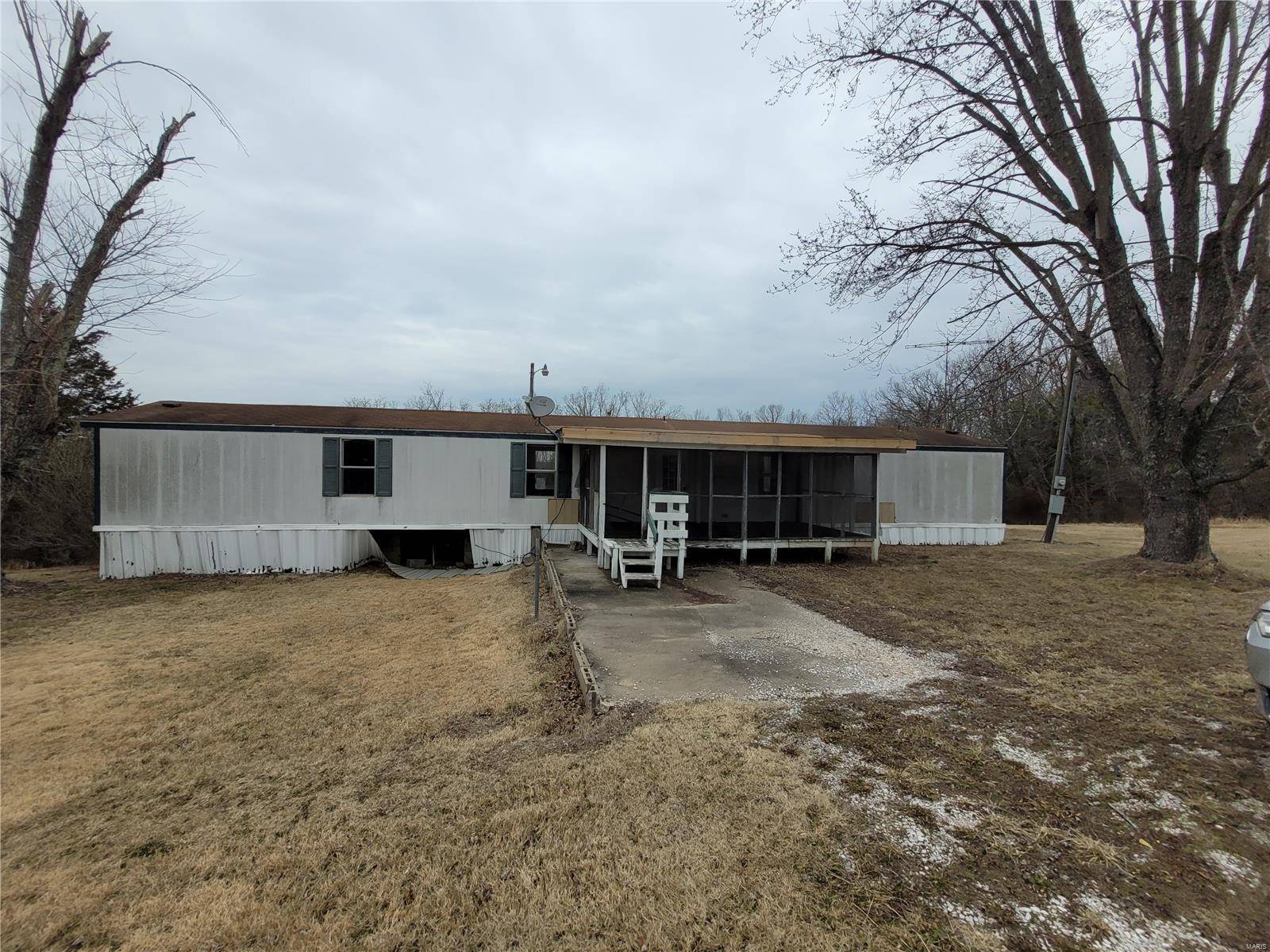 7897 State Route Dd, Bloomsdale, MO 63627