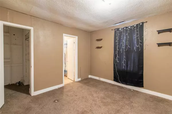 Poplar Bluff, MO 63901,1225 W Davis Street