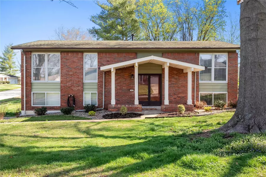 117 Timka DR, Ballwin, MO 63011