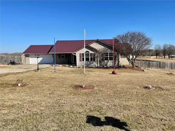 72 Logan LN, Poplar Bluff, MO 63901