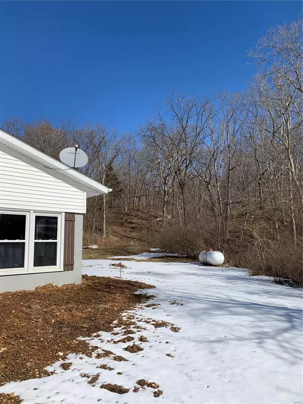 Ashburn, MO 63433,15372 HWY TT