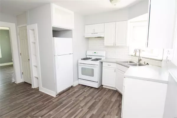 Wood River, IL 62095,444 Leslie AVE