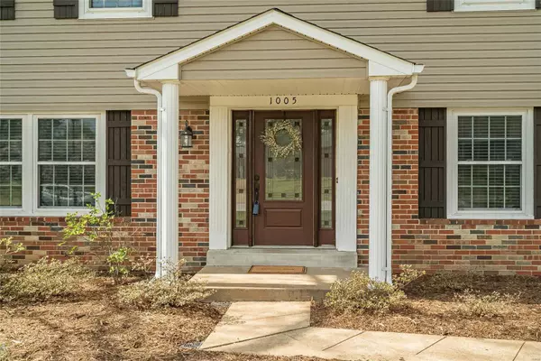 Ballwin, MO 63011,1005 Bedford LN