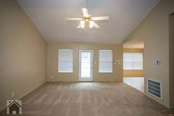 St Robert, MO 65584,120 Hickory Valley RD