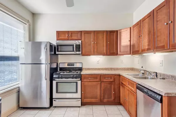 St Louis, MO 63110,3848 Botanical AVE