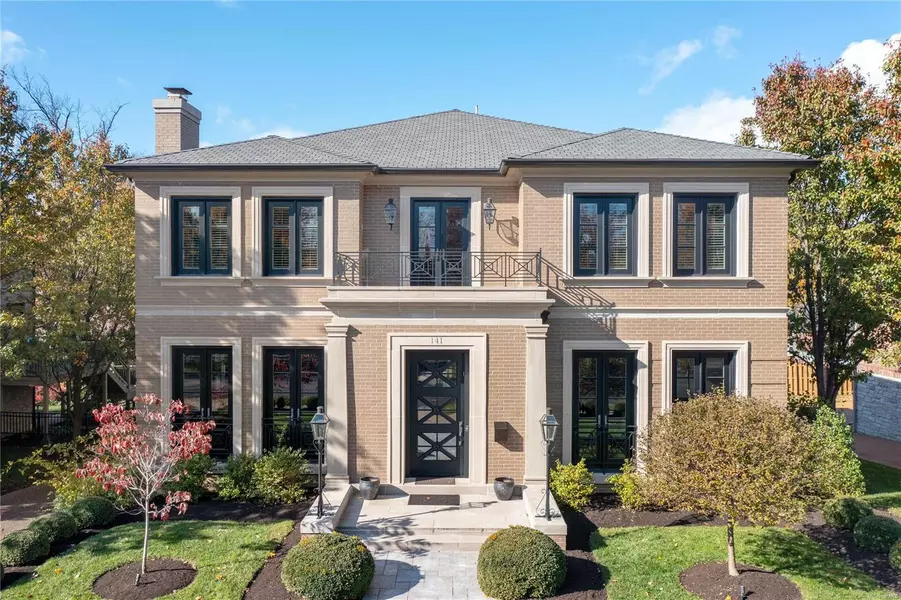 141 N Forsyth, St Louis, MO 63105