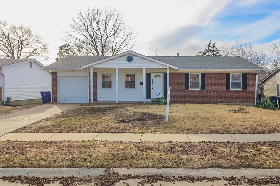 2235 Briarcrest, Florissant, MO 63033