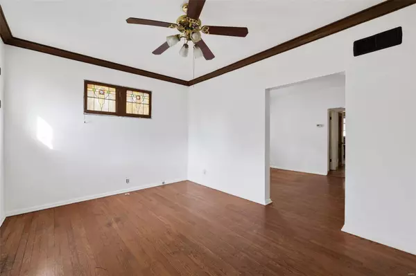 St Louis, MO 63116,4009 Fairview AVE