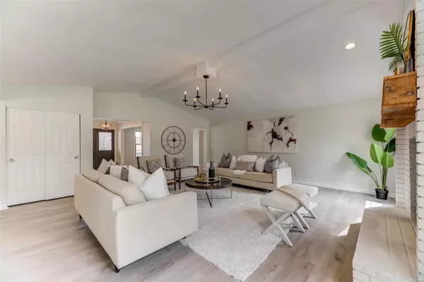 Fenton, MO 63026,1354 Summit DR
