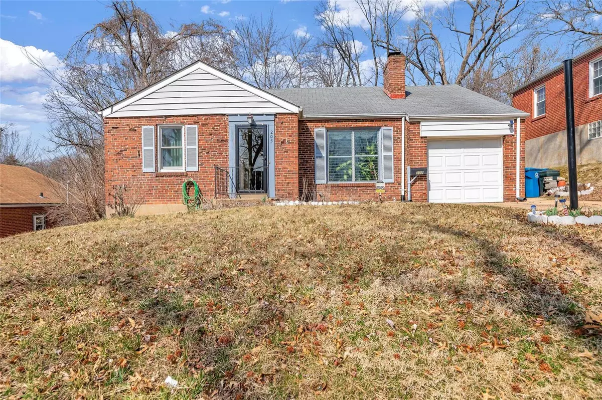 Ferguson, MO 63135,205 Moundale DR