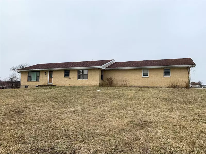 817 Navajo Trail, Warrenton, MO 63383