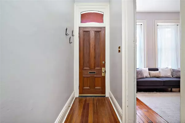 St Louis, MO 63104,1924 Hickory ST