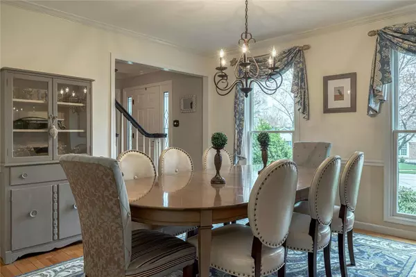 Ballwin, MO 63011,15 Windsor LN