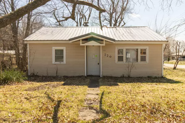 St James, MO 65559,220 Parker LN