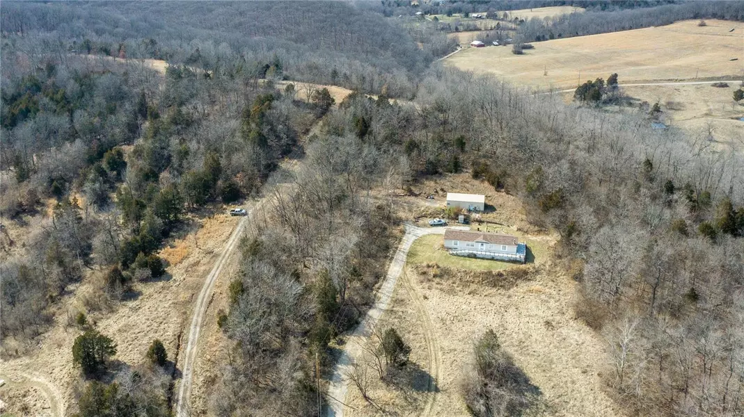 333 Clipper RD, Pacific, MO 63069