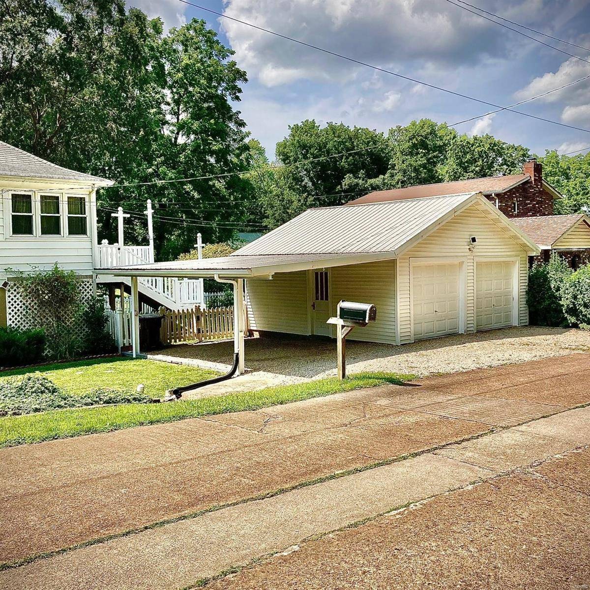 Arcadia, MO 63621,111 E Maple ST