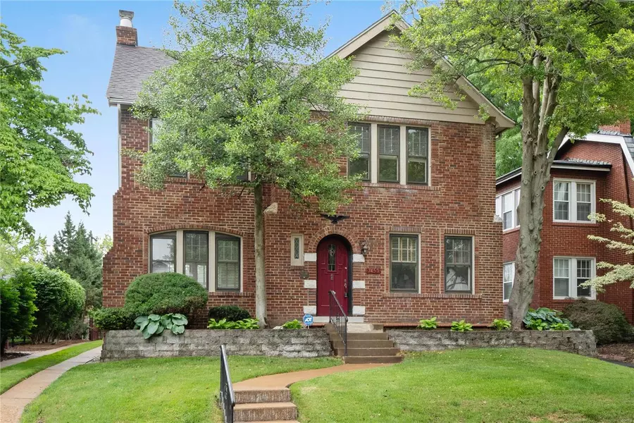 7453 Teasdale AVE, University City, MO 63130