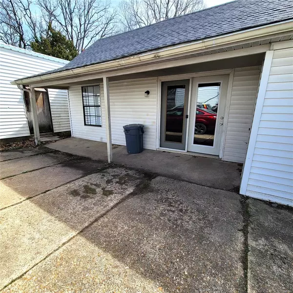 St James, MO 65559,20 Walnut ST