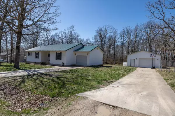 22733 Ranger DR, Lebanon, MO 65536