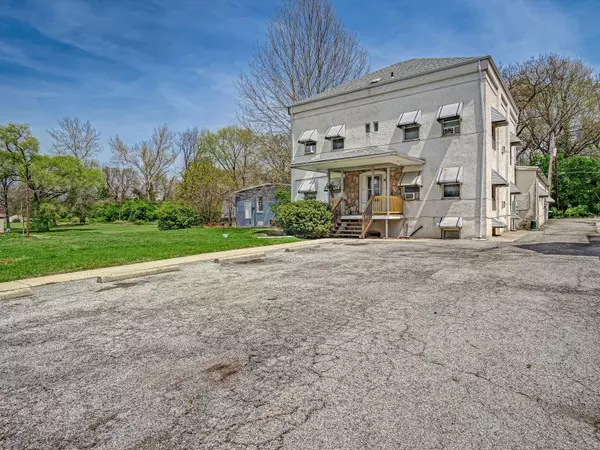 Belleville, IL 62220,316 N 2nd ST