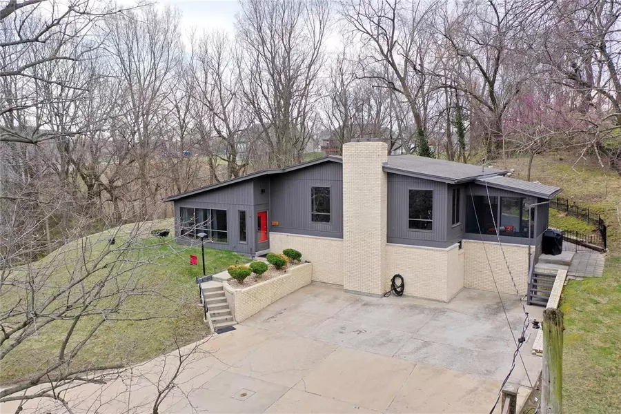 3340 Elm Point, St Charles, MO 63301