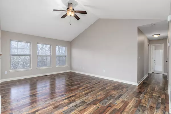 St Robert, MO 65584,109 Lakeview CT