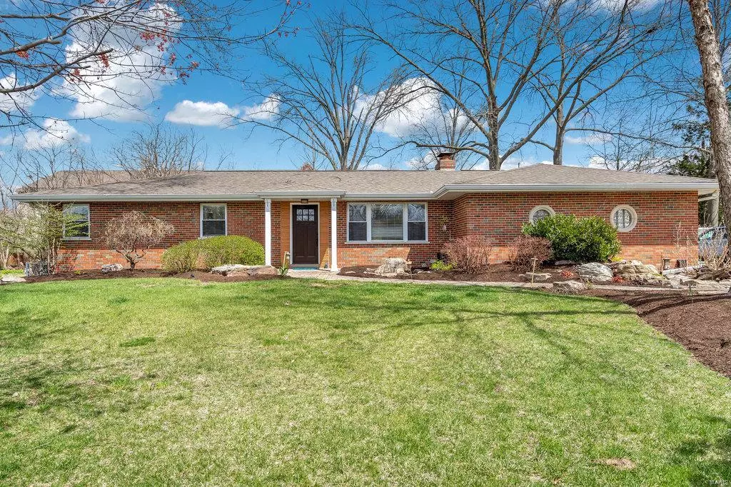 St Louis, MO 63128,9917 Winkel RD