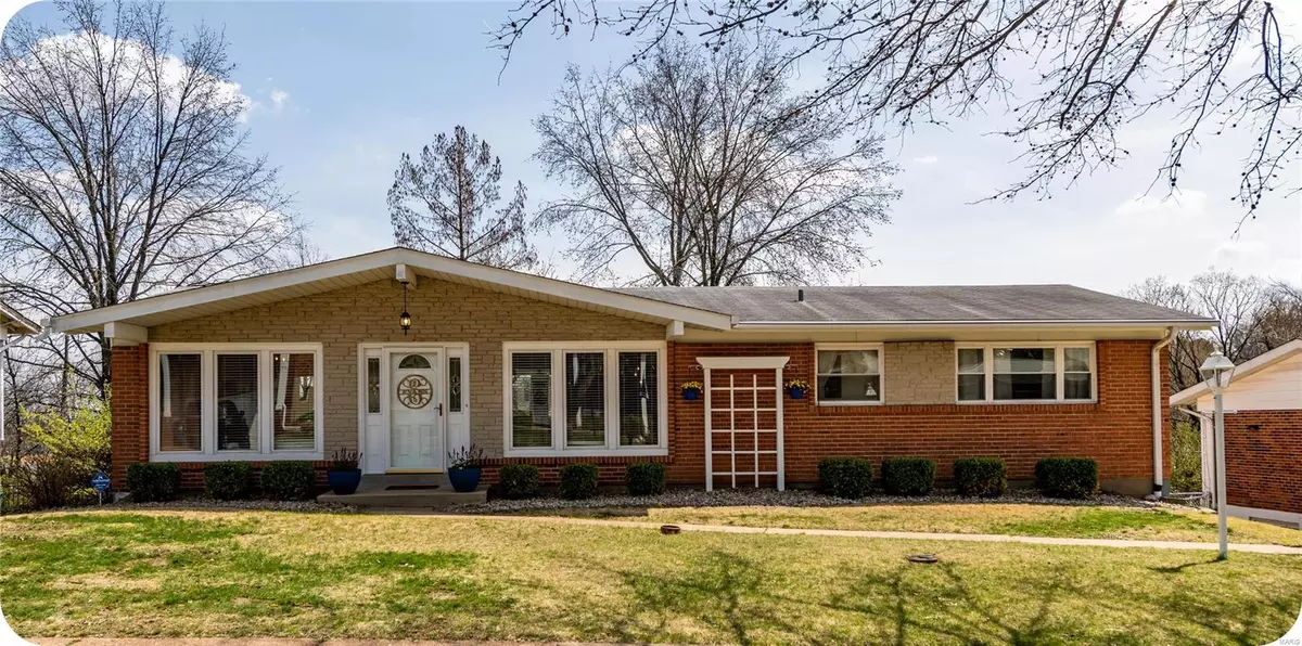 St Louis, MO 63128,4640 Tauneybrook DR