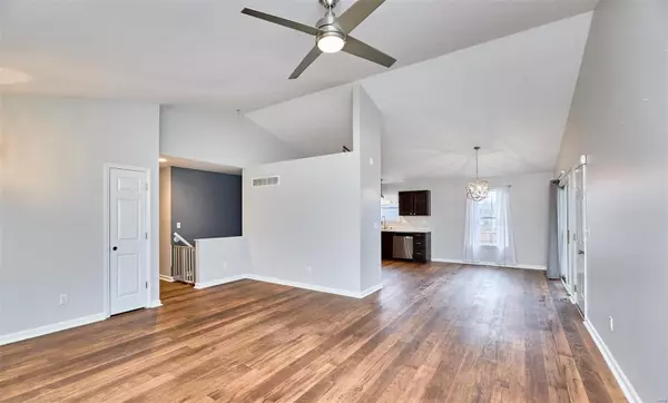 Troy, MO 63379,215 Meadow Crest DR