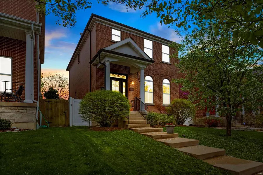 4034 Blaine AVE, St Louis, MO 63110