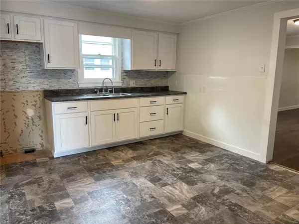 Poplar Bluff, MO 63901,1106 W Harper ST