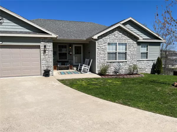 105 Iron CT, St Robert, MO 65584