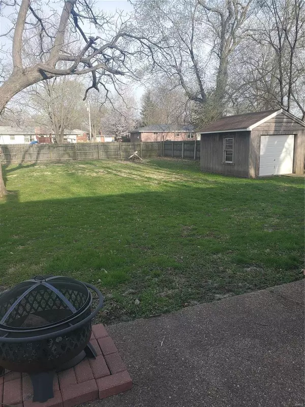 Maryville, IL 62062,2726 Maryville Road