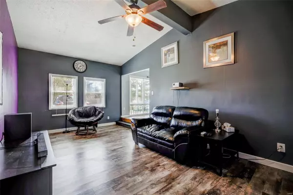 Ballwin, MO 63011,809 Rauscher DR