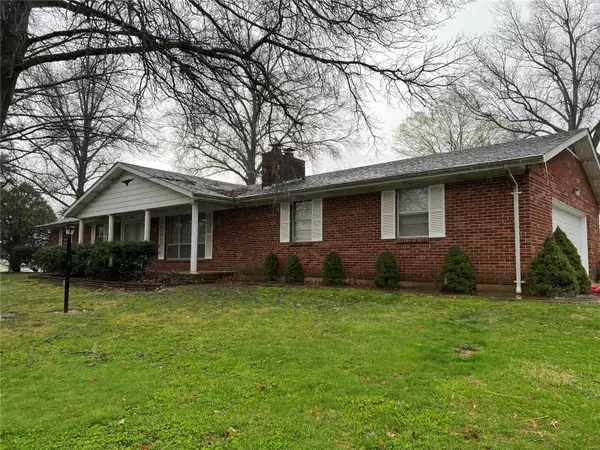 780 Golf Course DR, Herculaneum, MO 63048