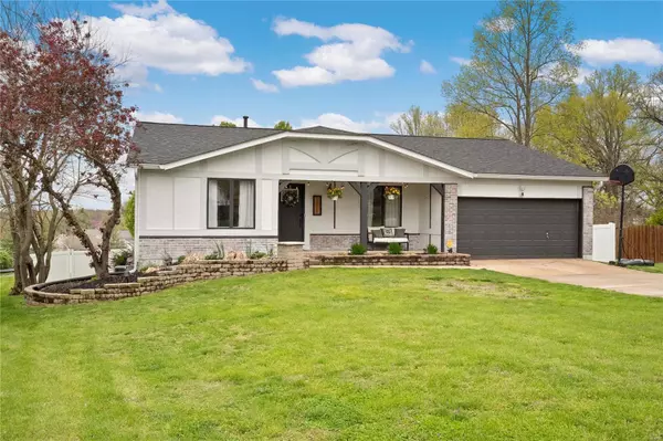 Florissant, MO 63031,1011 Rosary Tree CT