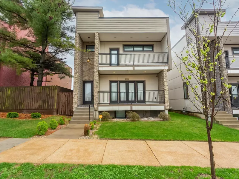 2632 Lafayette AVE, St Louis, MO 63104