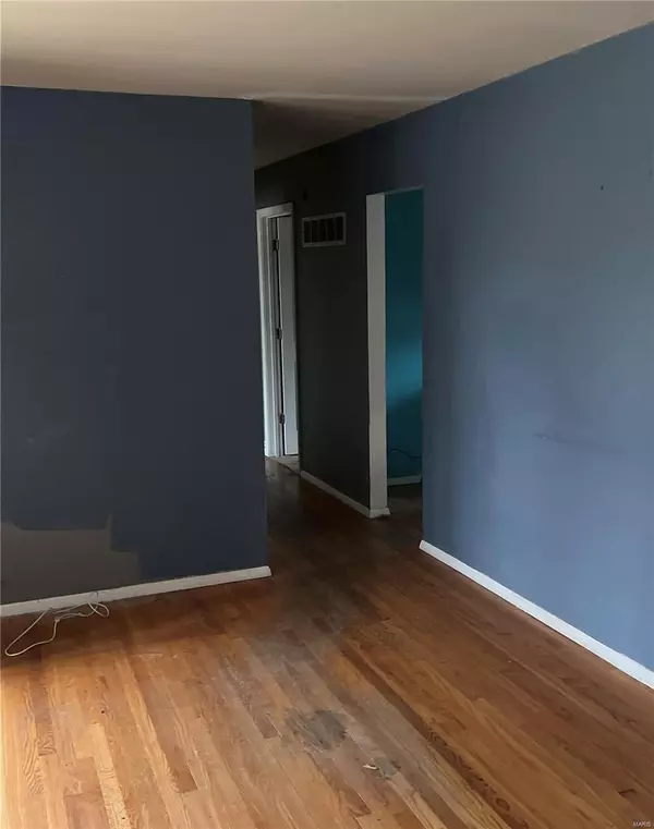 Florissant, MO 63031,1480 Lindsay LN