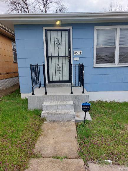 4534 Davison AVE,  St Louis,  MO 63120