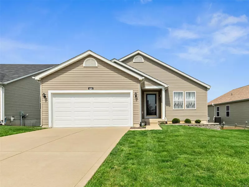 621 Hunt Run DR, Wentzville, MO 63385