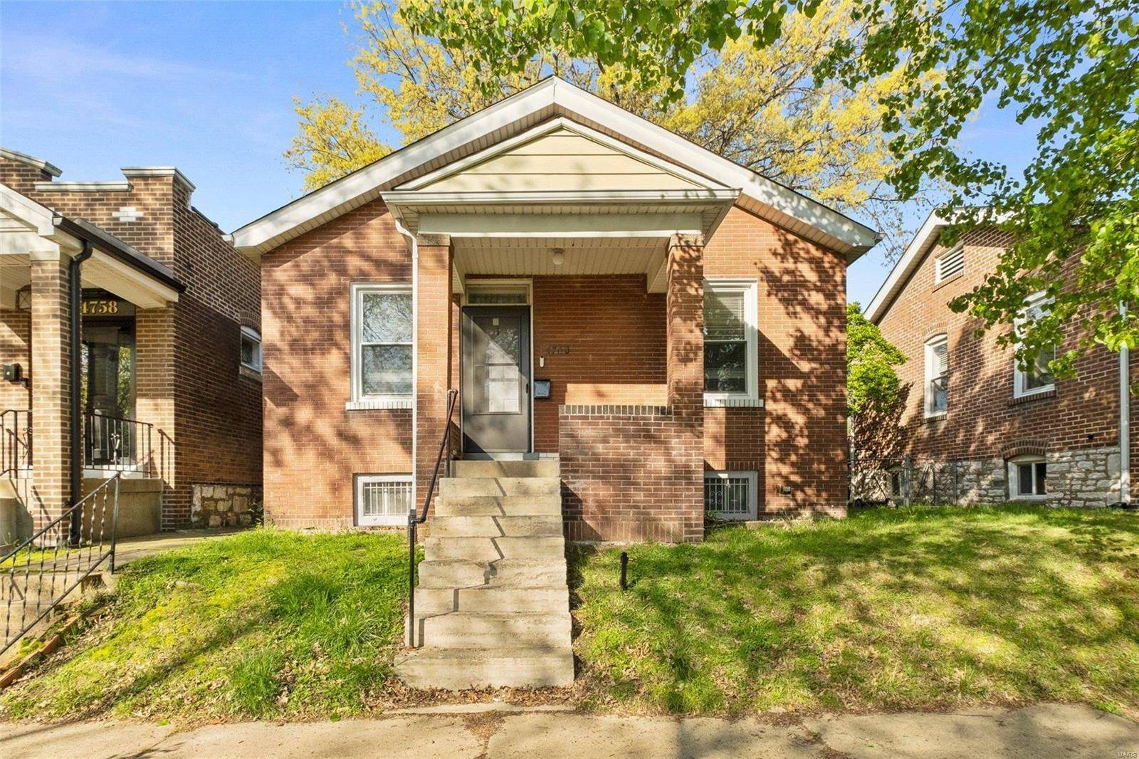 4760 Alma AVE, St Louis, MO 63116