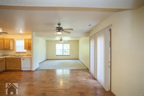 St Robert, MO 65584,22555 Hollow Oak #B