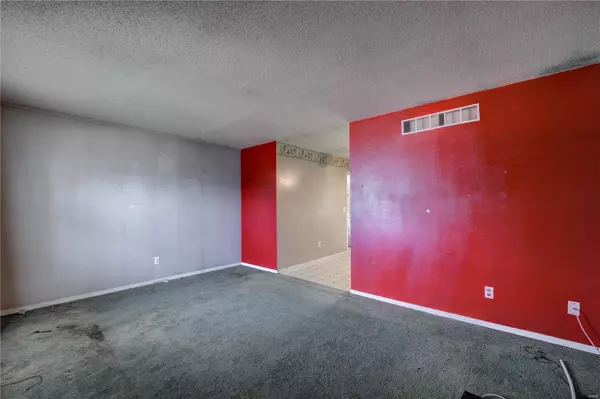 Troy, MO 63379,1005 Trojan DR